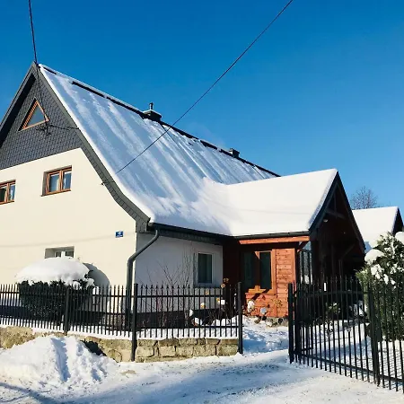 Chatka Czarny Bocian W Podgorzynie Exterior photo